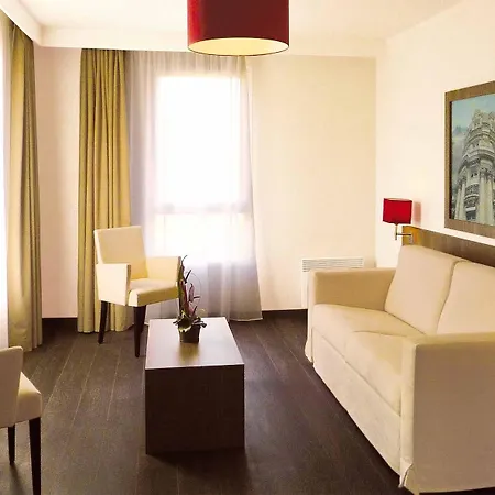 Residhome Paris-guyancourt Aparthotel
