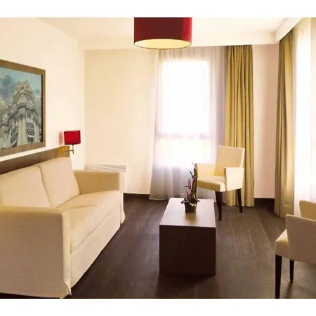 Aparthotel Residhome Paris-guyancourt Guyancourt