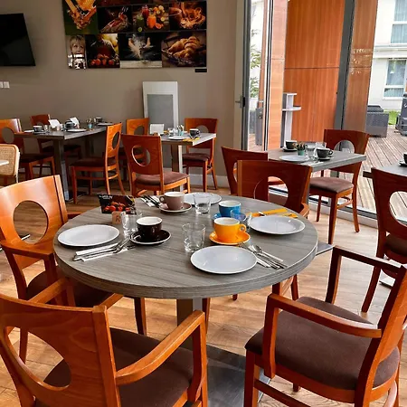 Residhome Paris-guyancourt 3* Guyancourt