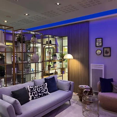 Aparthotel Residhome Paris-guyancourt 3*