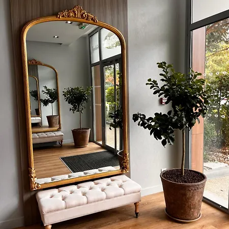 Aparthotel Residhome Paris-guyancourt 3*