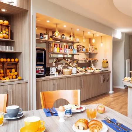 Aparthotel Residhome Paris-guyancourt 3*