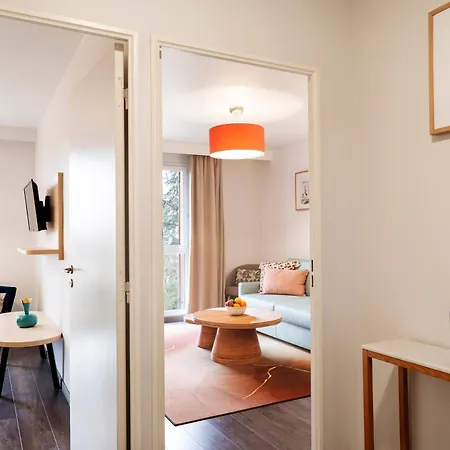 Residhome Paris-guyancourt Aparthotel