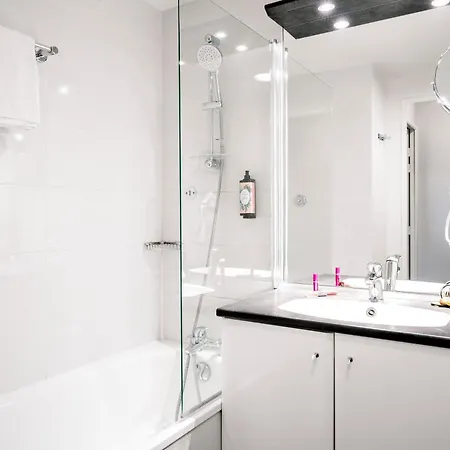 Residhome Paris-guyancourt 3* Guyancourt