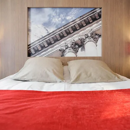 Appart hôtel Residhome Paris-guyancourt 3*