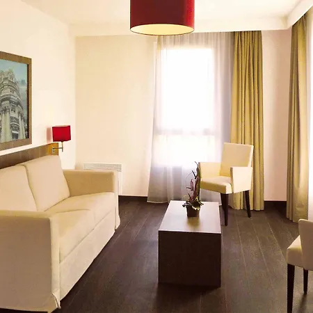 Residhome Paris-guyancourt 3*