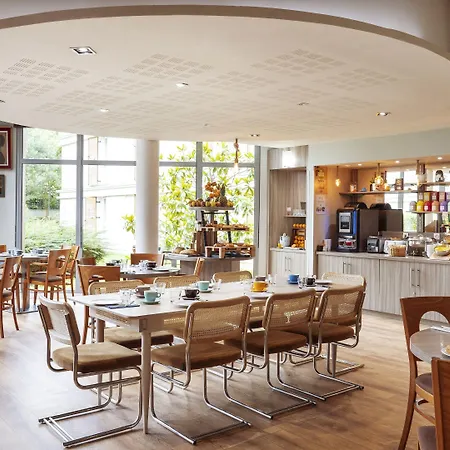 Residhome Paris-guyancourt Appart hôtel 3*