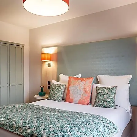 レジドホーム パリ グイヤンクール アパートホテル ギュイヤンクール