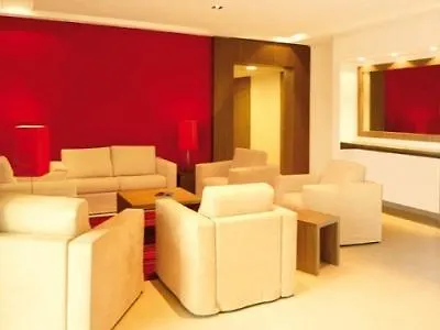 Residhome Paris-guyancourt Aparthotel