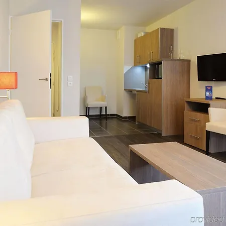 Residhome Paris-guyancourt Aparthotel Guyancourt