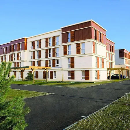 Residhome Paris-guyancourt 3*