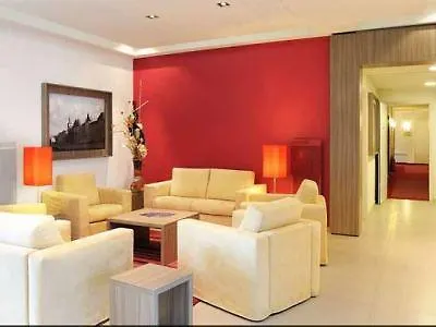 Residhome Paris-guyancourt 3*
