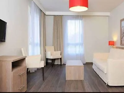 Apartahotel Residhome Paris-guyancourt
