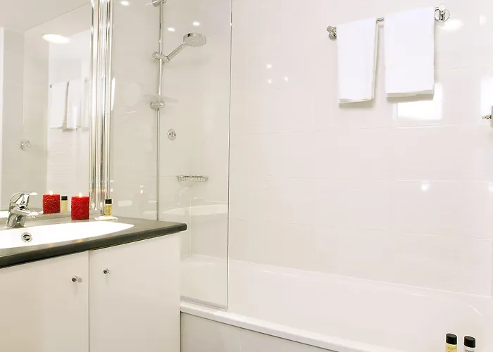 Residhome Paris-guyancourt 3*